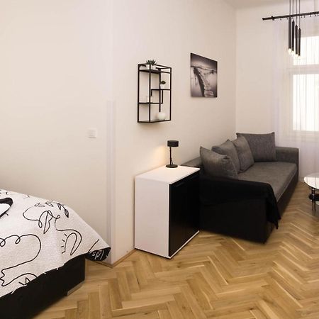 Black & White Apartment Prague By Wenceslas Square And Muzeum Kültér fotó