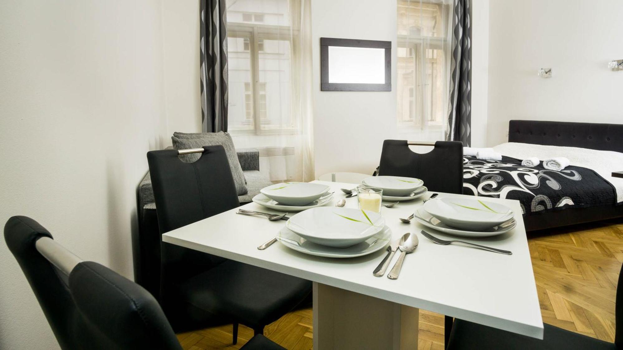 Black & White Apartment Prague By Wenceslas Square And Muzeum Szoba fotó